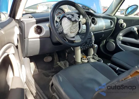 2006 Mini Cooper z USA, uszkodzony, nr VIN WMWRC33516TJ77233